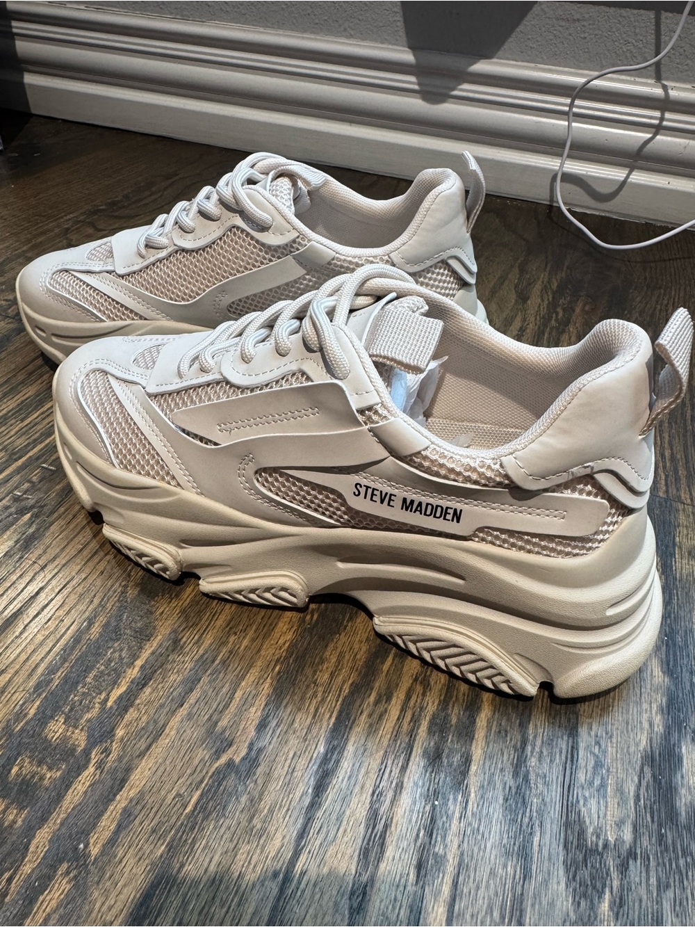 Steve Madden Off-White Chunky Platform Sneakers